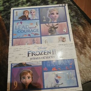 Disney Frozen II 10 Days of Socks Gift Set Size 6-10.5 Anna, Elsa, Olaf  NEW !